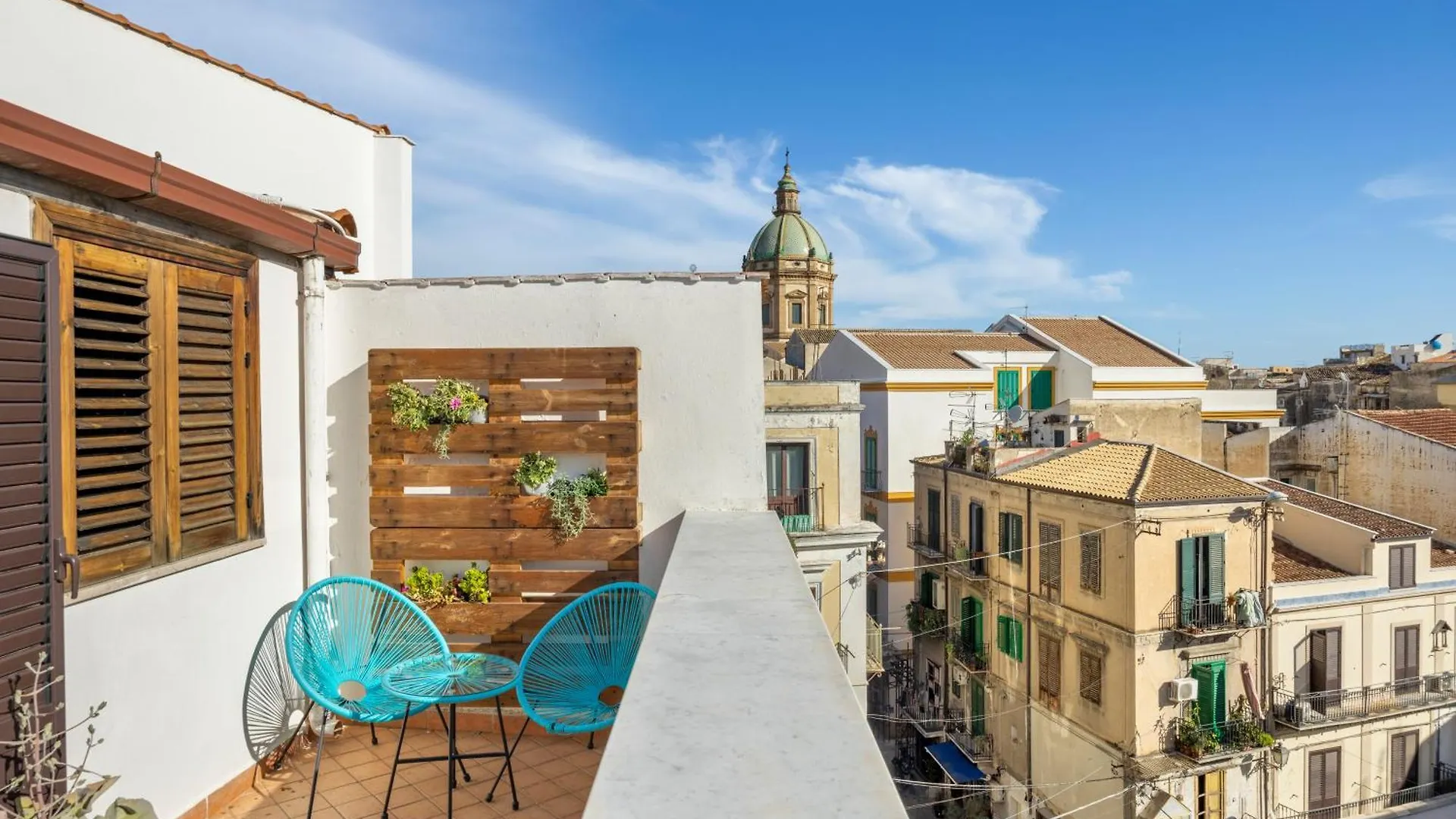 Suk Ballaro House location